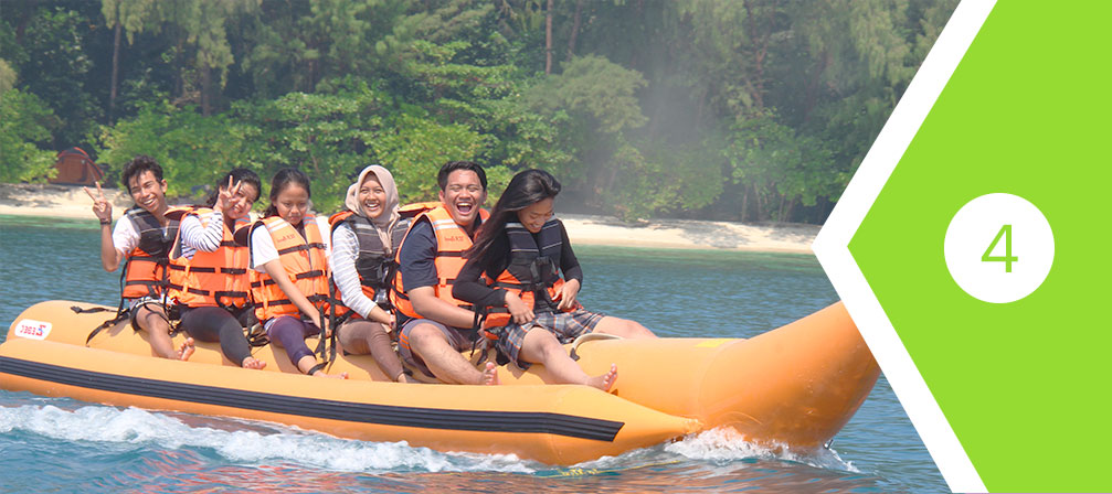 Pulau Pari Bananaboat